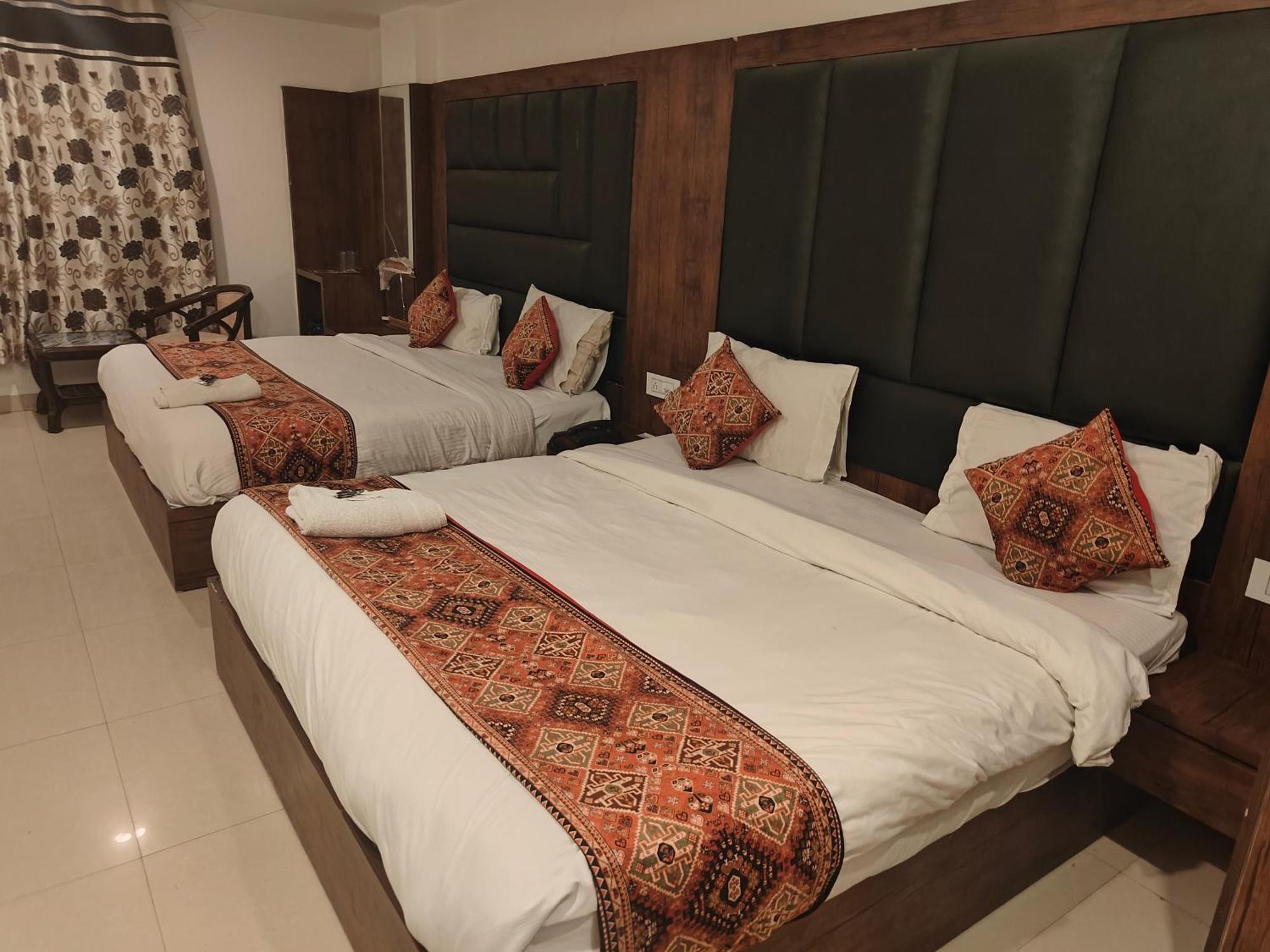 Marina Plaza A Family Near Igi Airport Delhi 4* New Delhi